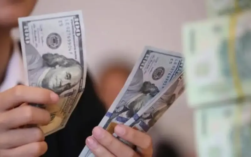 أسعار صرف الدولار الأمريكي اليوم، 9 أبريل 2026: تذبذبات شاملة.